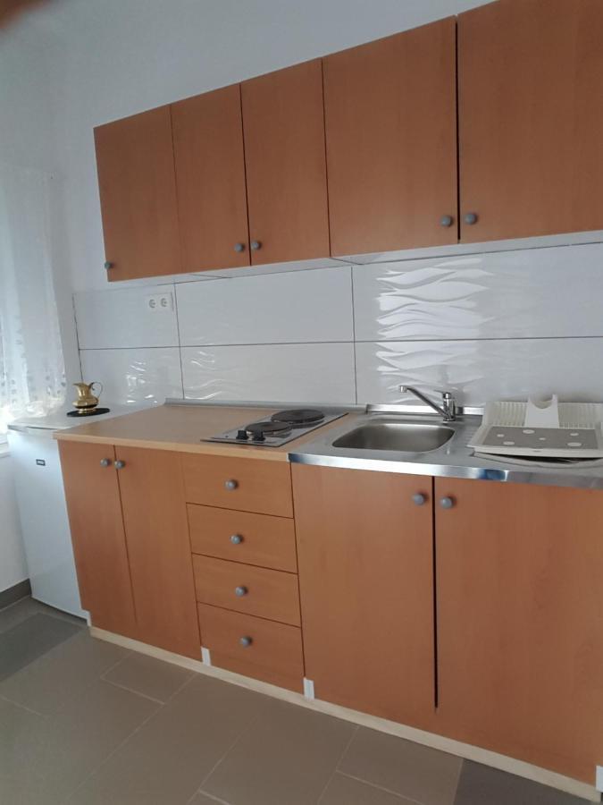 Apartments Megi บีโอกราดนาโมรู ภายนอก รูปภาพ