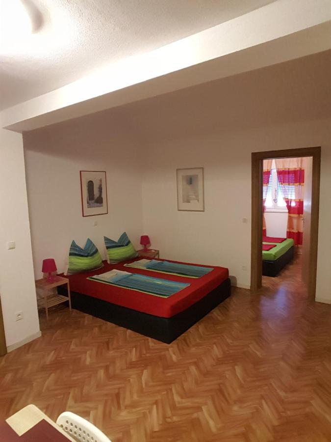 Apartments Megi บีโอกราดนาโมรู ภายนอก รูปภาพ